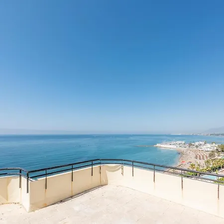 Front Line In Apartman Marbella