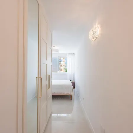 Apartman Front Line In *